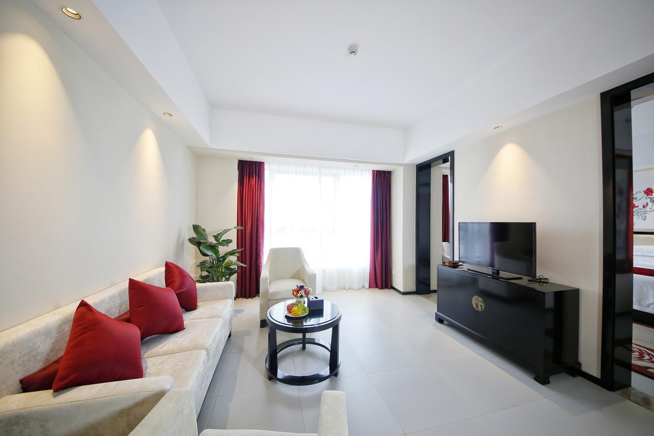 Howard Johnson Flower City Hotel Куньмин Экстерьер фото