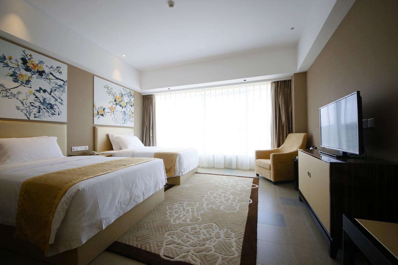 Howard Johnson Flower City Hotel Куньмин Экстерьер фото