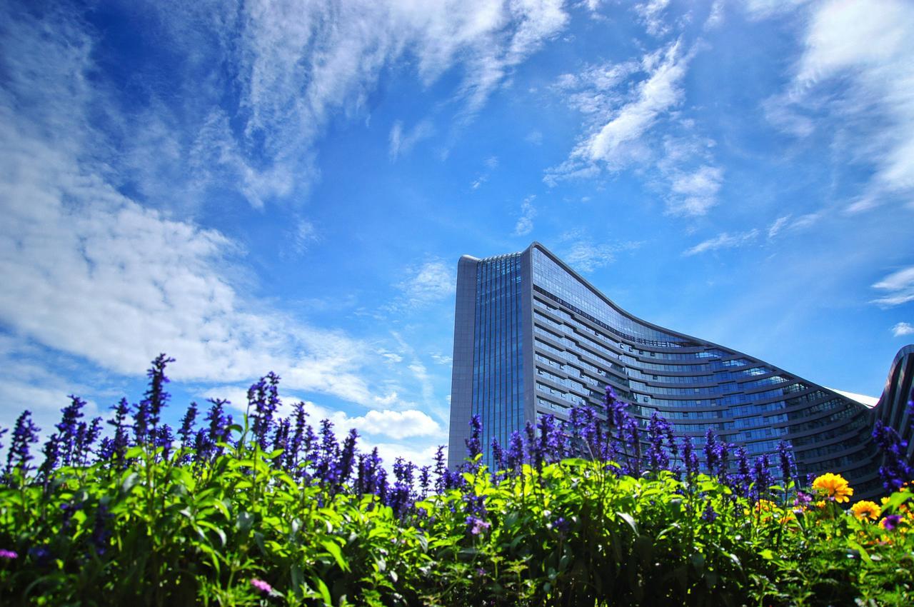 Howard Johnson Flower City Hotel Куньмин Экстерьер фото