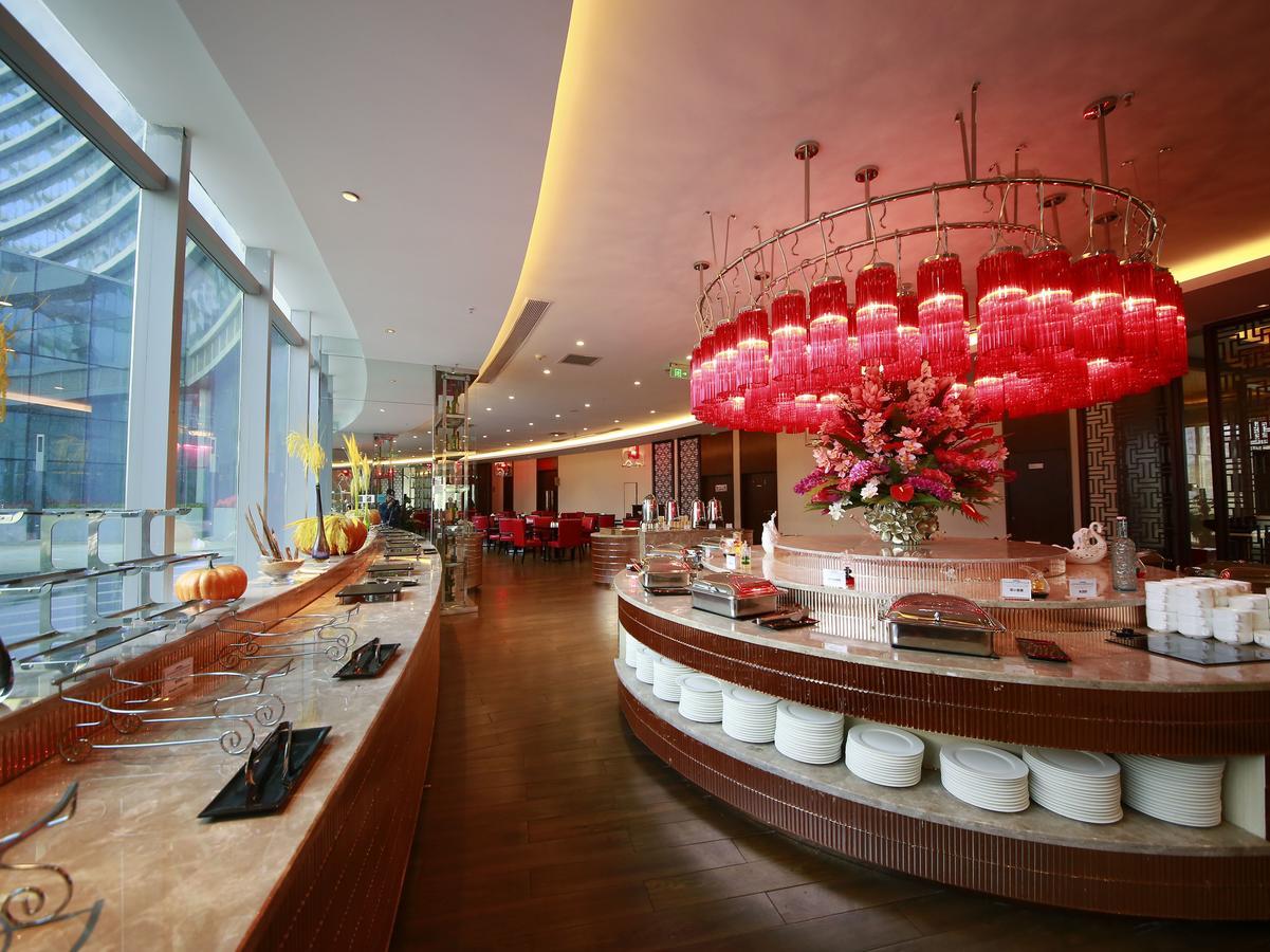 Howard Johnson Flower City Hotel Куньмин Экстерьер фото