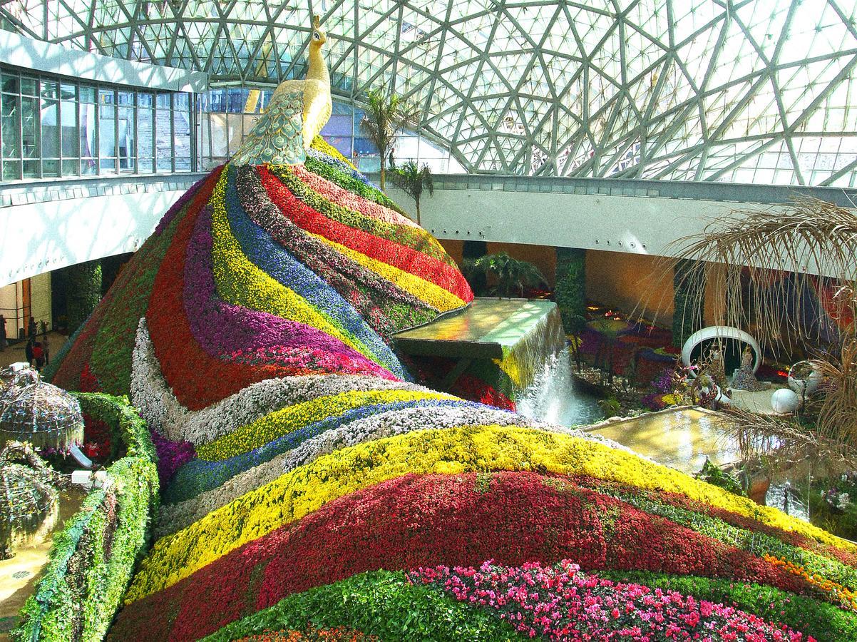 Howard Johnson Flower City Hotel Куньмин Экстерьер фото