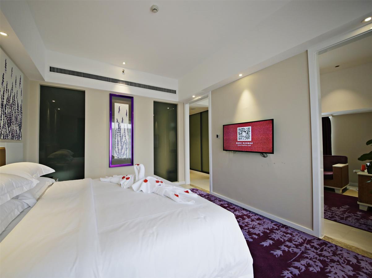 Howard Johnson Flower City Hotel Куньмин Экстерьер фото