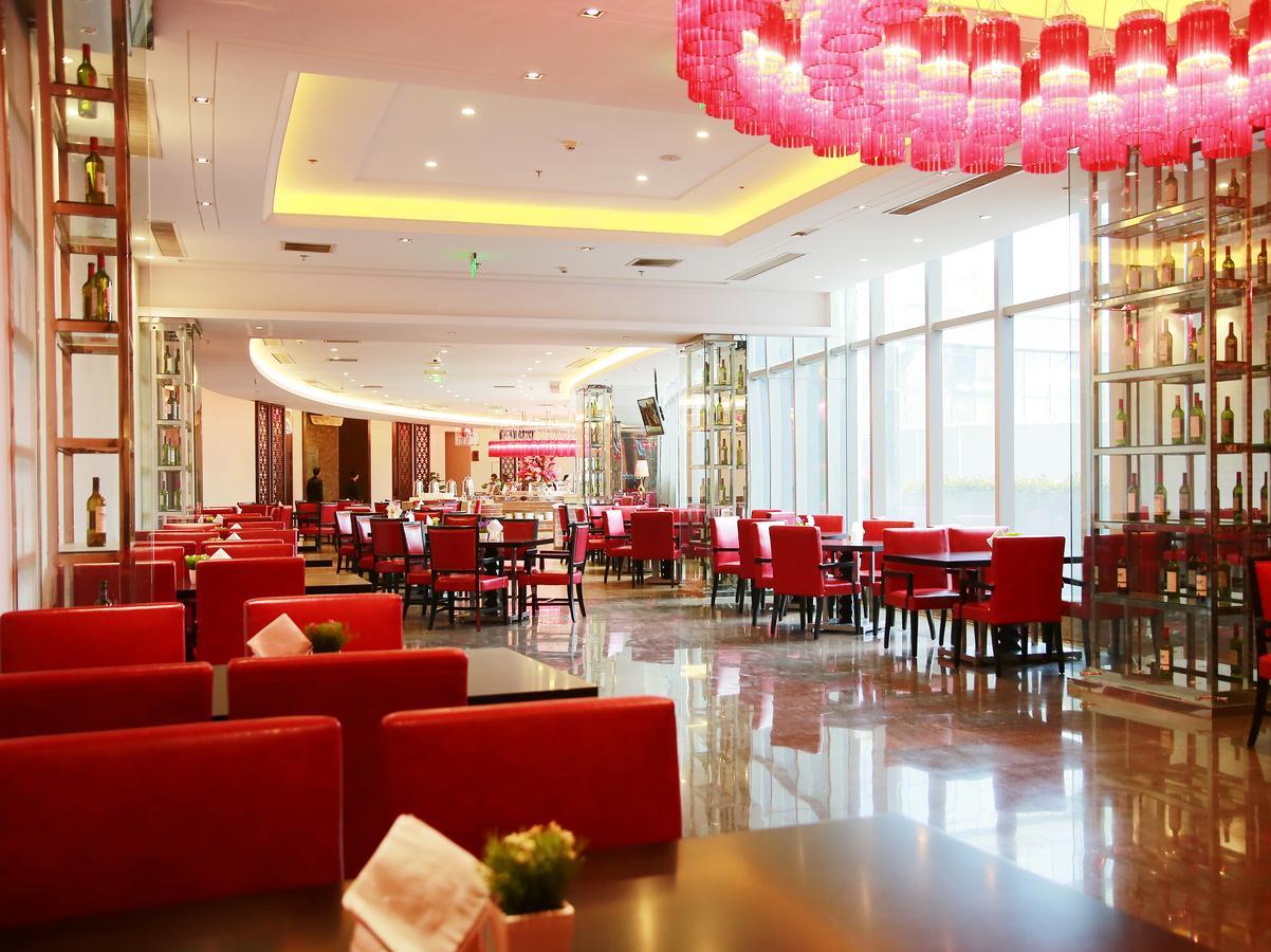 Howard Johnson Flower City Hotel Куньмин Экстерьер фото