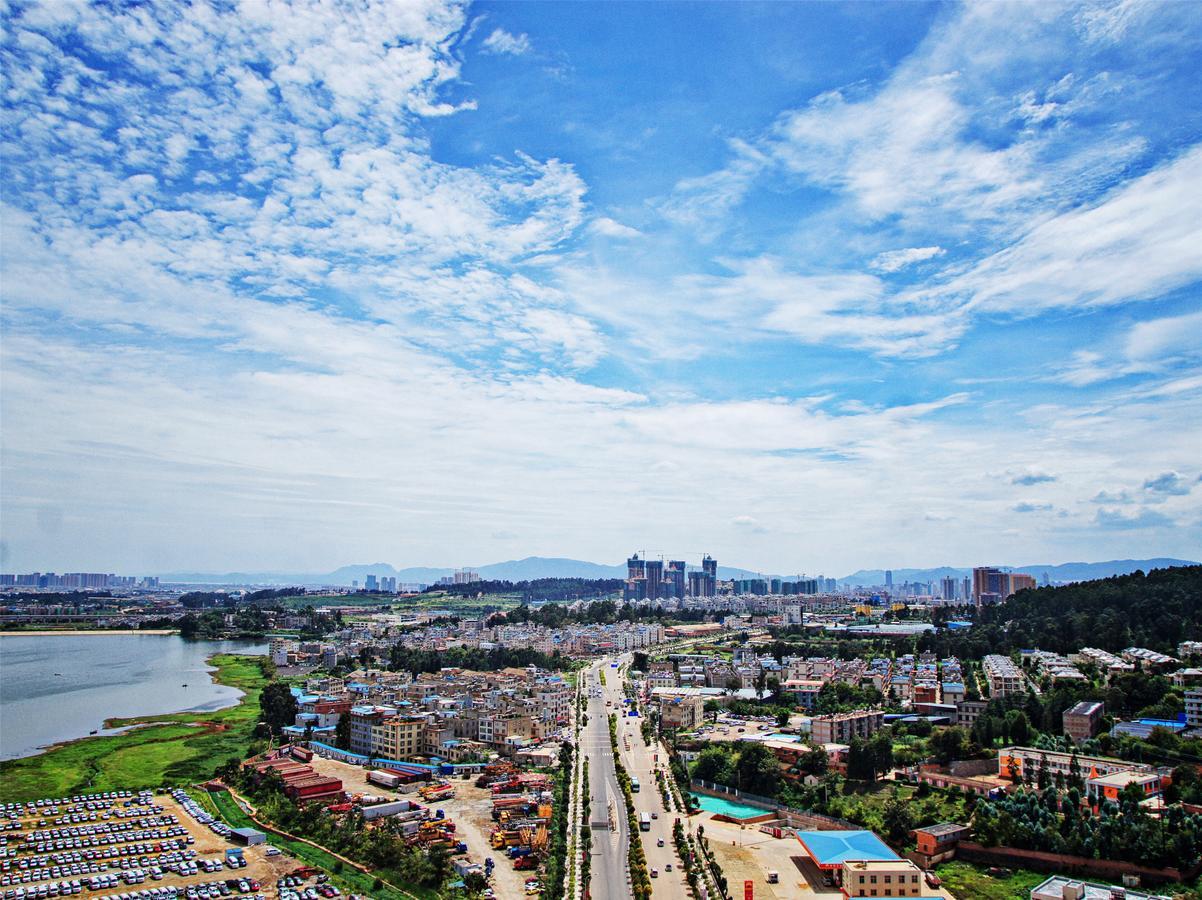 Howard Johnson Flower City Hotel Куньмин Экстерьер фото